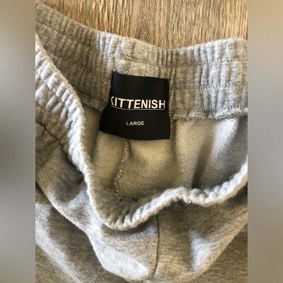 Kittenish two piece set - Picture 2 of 3